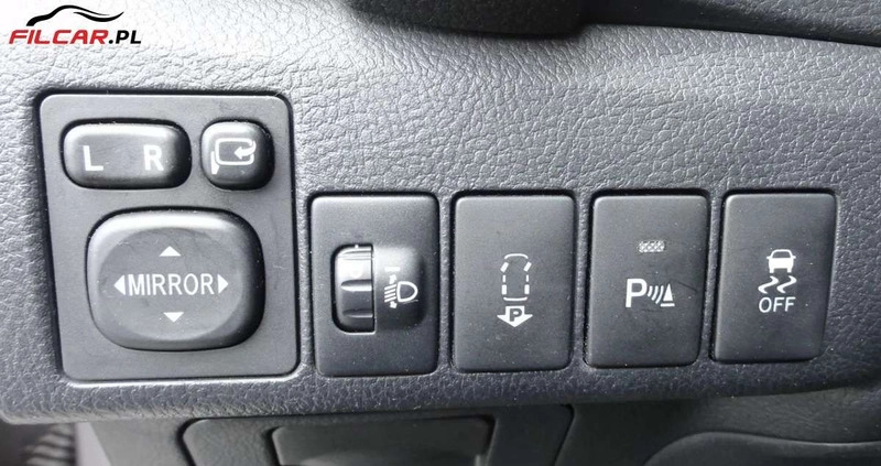 Toyota Auris cena 49990 przebieg: 61000, rok produkcji 2012 z Nowe Miasto nad Pilicą małe 232